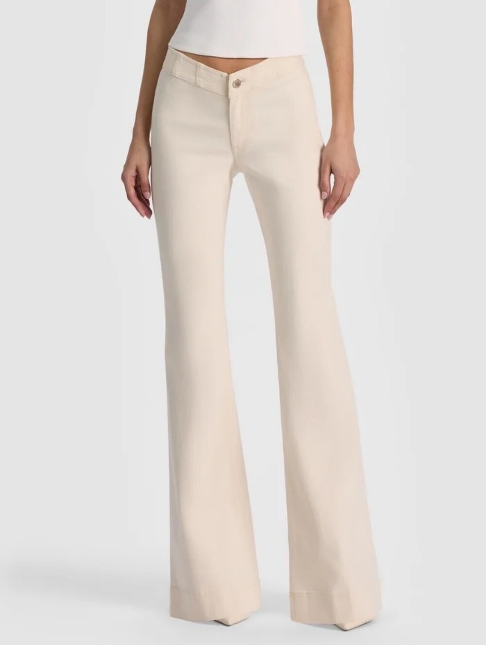 Alice + Olivia CHELSEA V-WAIST JEAN